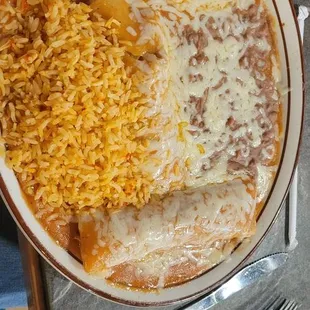 a plate of mexican food