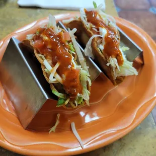 Crispy chicken tacos w/ Diablo Sauce