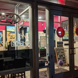 Open sign turned off after they turned me away an hour before they were supposed to close.