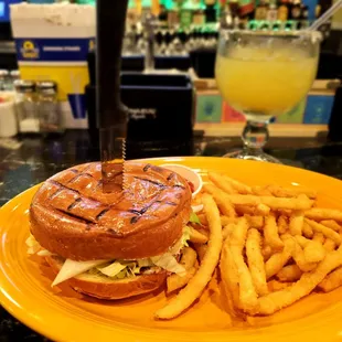 Hamburger and cocktail   Casa Burger