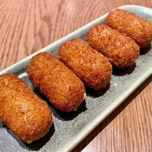 Las Croquetas de la Dolors - Chicken &amp; Bechamel Fritters