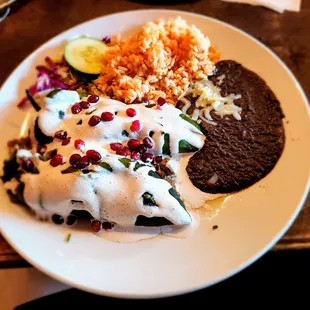 Chiles En Nogada