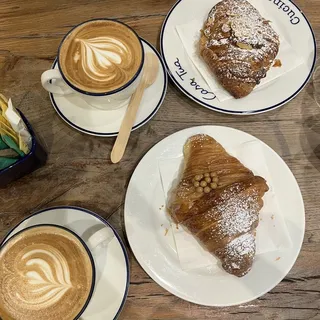 Dulce de Leche Croissant