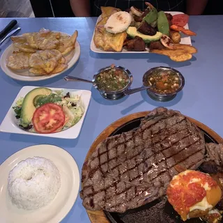 Carne Asada Con Papa Chorreada