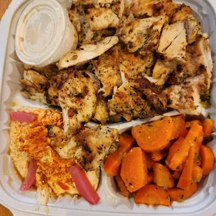 Grilled chicken, tahini, hummus, marinated carrots (yum)