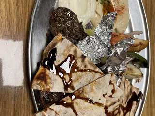 La Roche Lebanese Cuisine