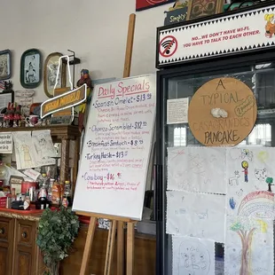 We didn't try the pancake but apparently they're huge!!