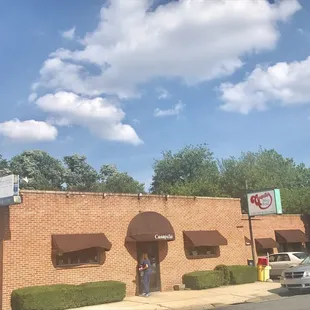 Best subs in town. We visit Delaware from California and our trip isn't complete unless we pick up subs from Casapullas!