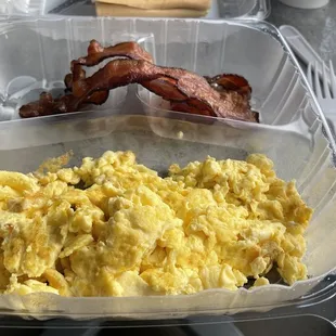 Revoltillo de Huevos con Jamon