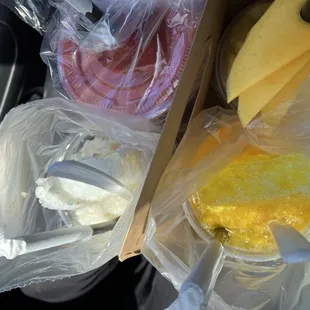 Going clockwise: Red juice, mango smoothie, pineapple raspado, coconut raspado
