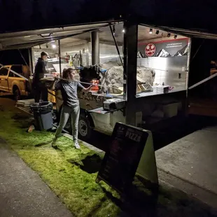 Their food truck is bringing pizza love to Bellevue!