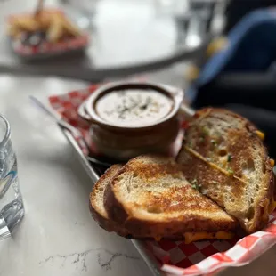 Grilled cheese