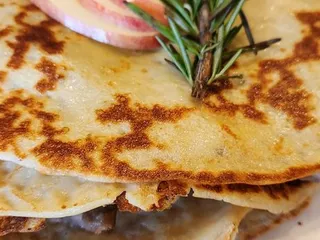 Seven Swans Creperie - Milwaukee