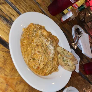 Cajun cream shrimp linguine