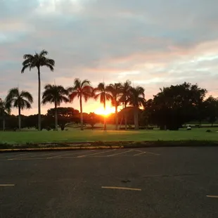 Sunrise.....looks like a great day for golf !