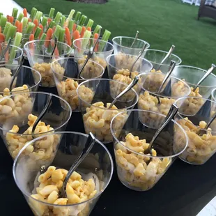Mini Mac and cheese cups