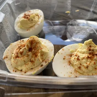 Deviled eggs - 4 come to an order