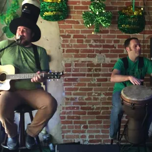 Live  (C-Lane from 104.1)