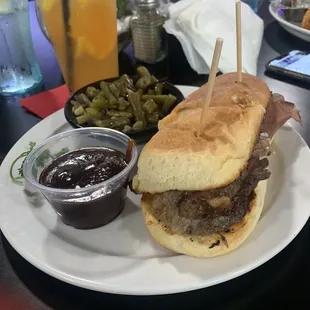 Tri tip sandwich with green beans, peach sangria