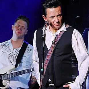 CASH After Dark tells the story of Johnny Cash through his music, creating an immersive and unforgettable experience.