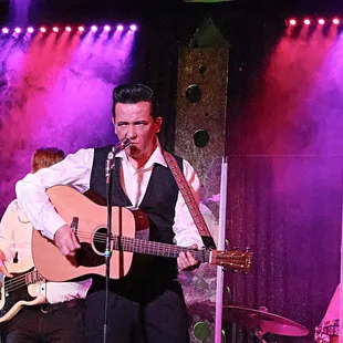 CASH After Dark isn&apos;t intended to duplicate Johnny Cash&apos;s life exactly but brings his stories and songs to life in an authentic tribute.