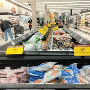 a grocery store aisle