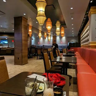 Empty restaurant, yet long waits from being seating until getting the bill.