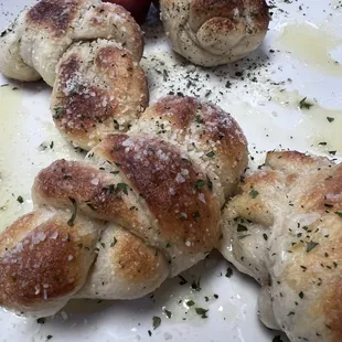 Garlic knots