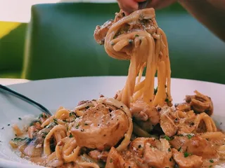 Ivanhoe Restaurant & Bar