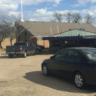 Exterior - families eat here, so watch for kids. I don't see parking lot lighting like at chains.