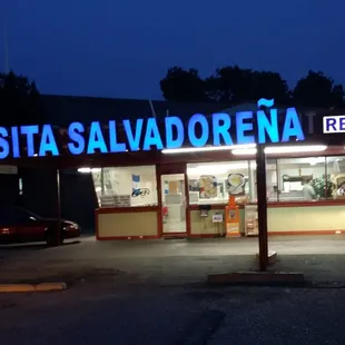 They have upgraded the place. Love the new color. What can say the pupusas are good and the fried corn tamale also caldo De res.