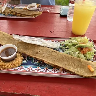 Machete and Agua Fresca