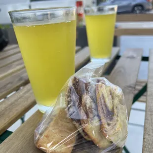 Turmeric kombucha and rugelach to go