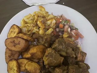 Phil's Sports Bar & Grill