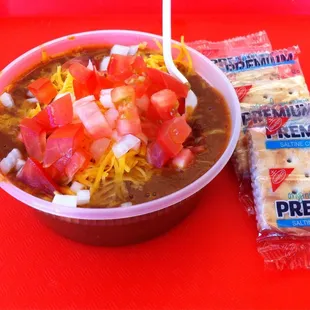 Chili Bowl ($3.11) w/ Cheese ($0.78) - 3 1/2 Stars (Deducted 1/2 Star for giving me stale crackers)