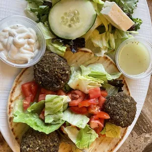 Falafel pita sandwich
