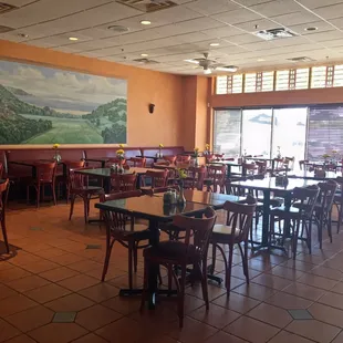 ramen and noodles, interior