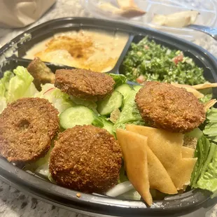 Falafel Fattoush sampler