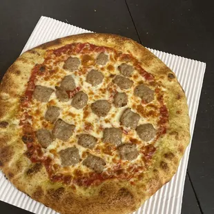 a close up of a pizza