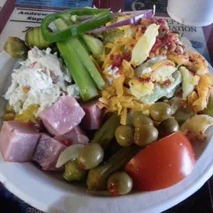 Salad bar yumminess!!