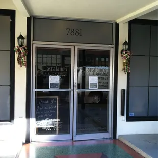 the entrance to the restaurant