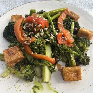 BROCCOLINI AND CRISPY TOFU