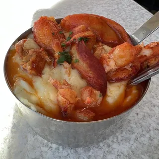 LOBSTER AND TRUFFLE POTATO (GF)