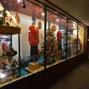 Yes, this really is a consignment shop!