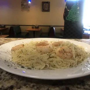 Spaghetti garlic with shrimp
