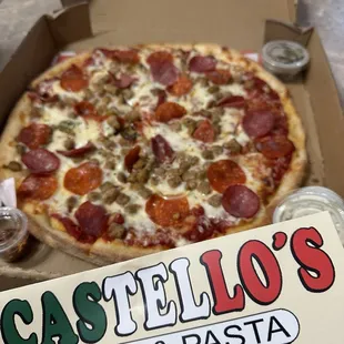 10/10! AMAZING SERVICE AND OVERALL JUST GREAT! Found my new pizza place