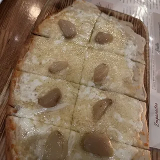 PARMESAN GARLIC OIL FLAT BREAD