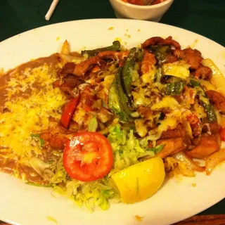 Arroz con Pollo (Includes Tortillas)