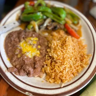 a plate of mexican food