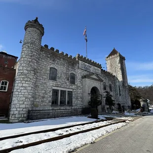 You can take a tour of the castle with the tour package.